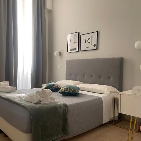 Ad Cavour Luxury Rooms - By Ad Roma ภายนอก รูปภาพ