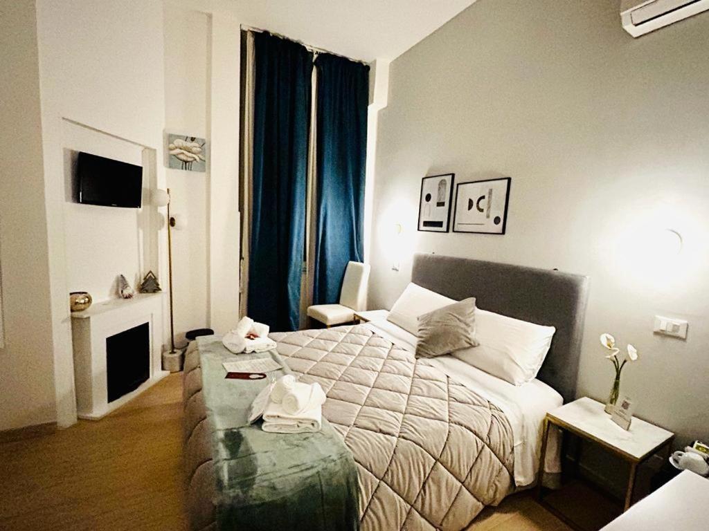 Ad Cavour Luxury Rooms - By Ad Roma ห้อง รูปภาพ