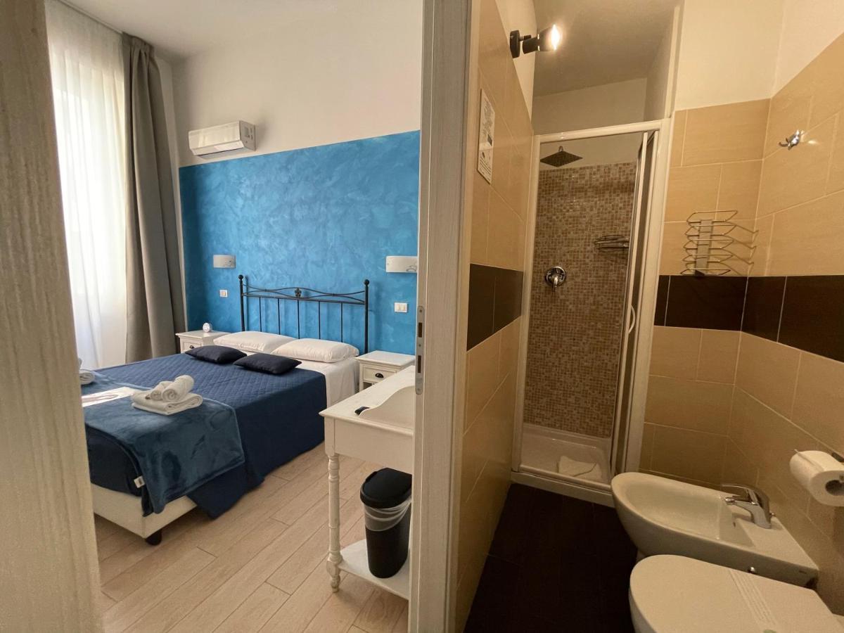 Ad Cavour Luxury Rooms - By Ad Roma ภายนอก รูปภาพ