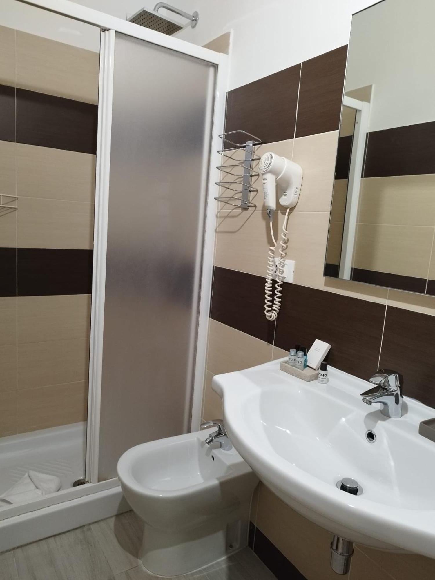 Ad Cavour Luxury Rooms - By Ad Roma ห้อง รูปภาพ